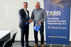 tarr_umowa